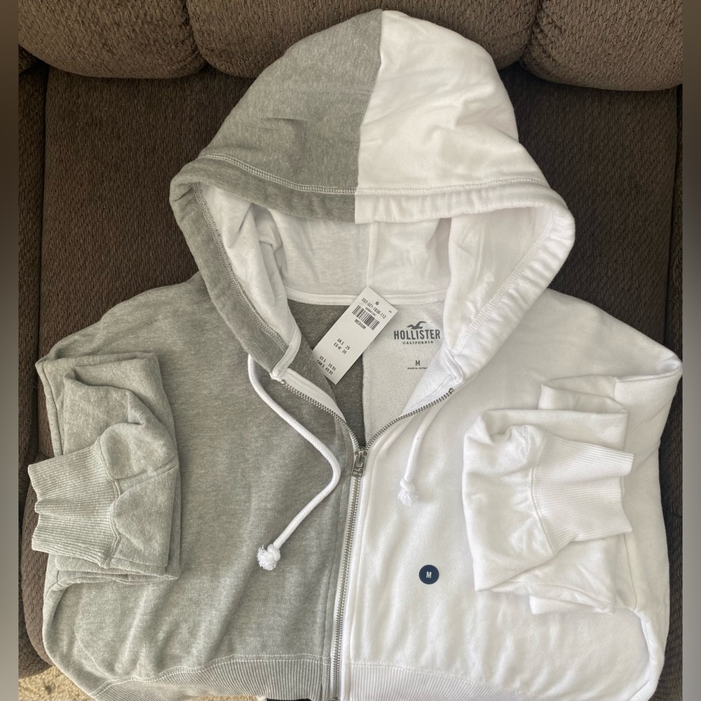 Hollister Gray and white hoodie zip up NWT